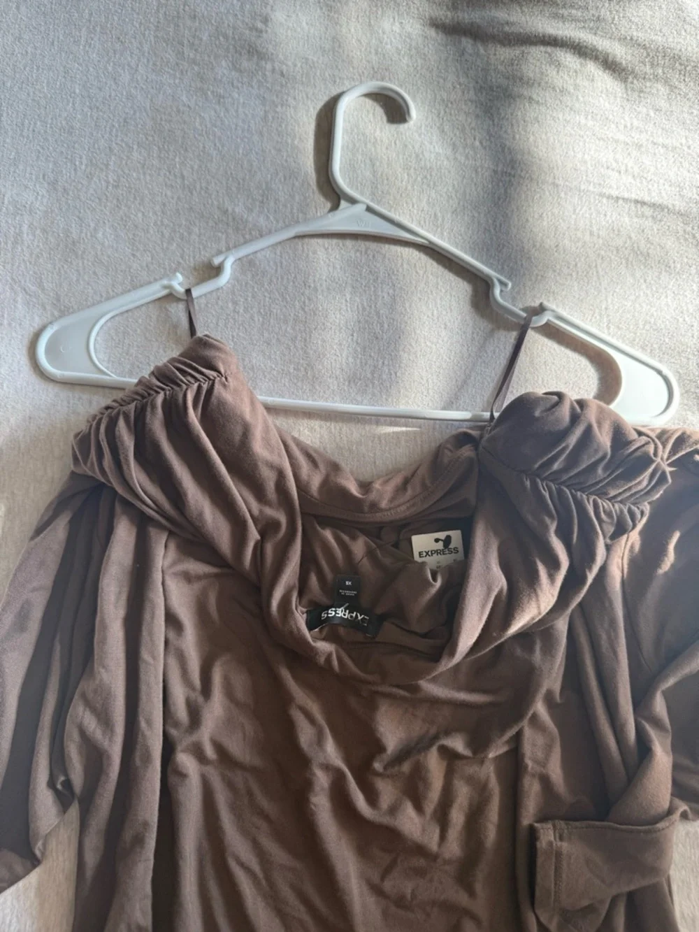 Express XS Brown Off-Shoulder Long Sleeve Top - Picture 3 of 3
